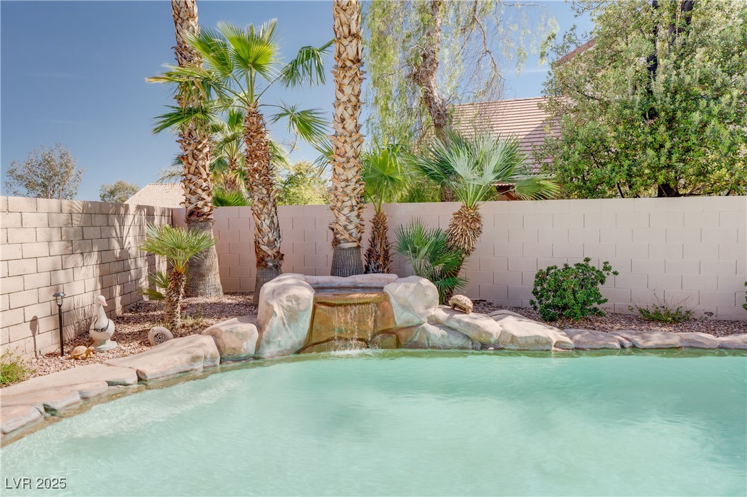 7815 Windward Road