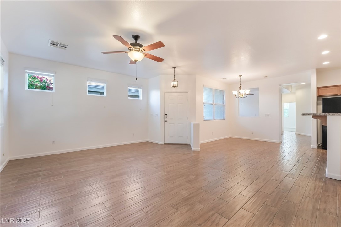 925 Crescent Falls Street