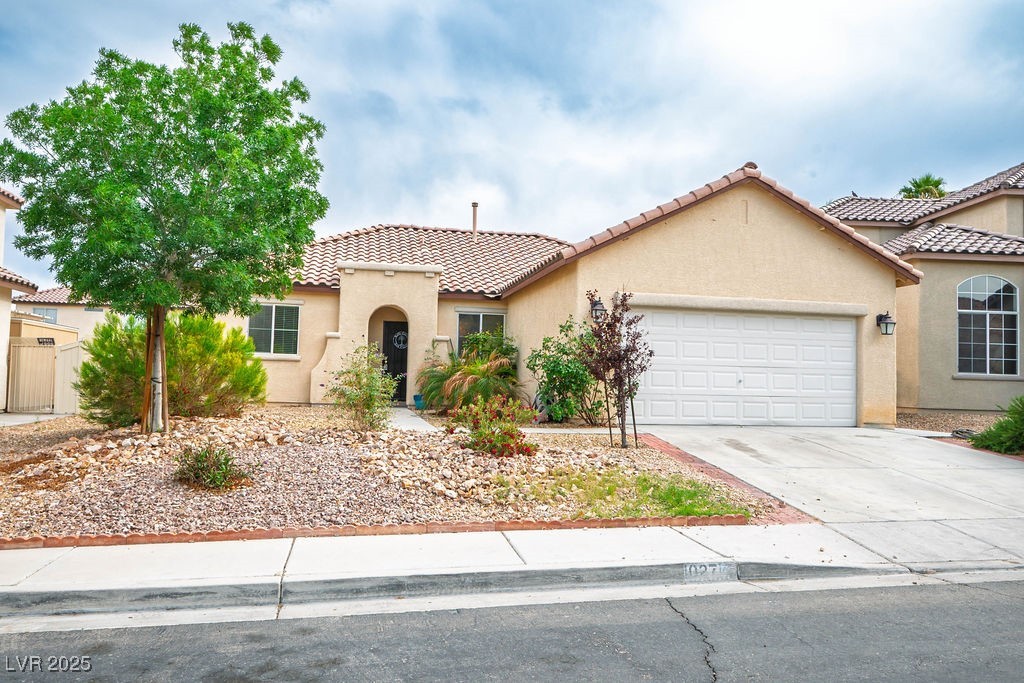 1027 Dawn Valley Drive