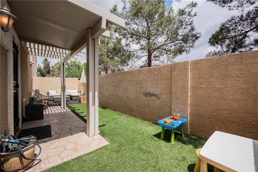 10400 Beautiful Fruit Street