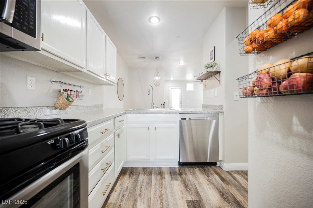 10400 Beautiful Fruit Street