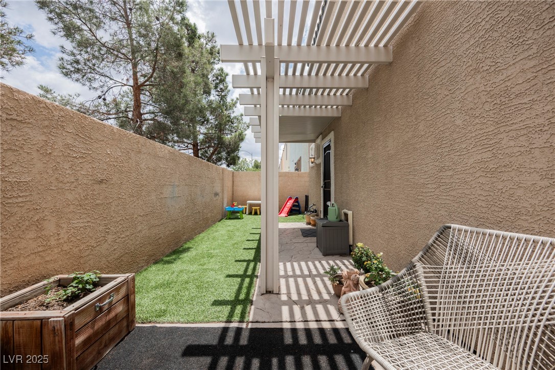 10400 Beautiful Fruit Street