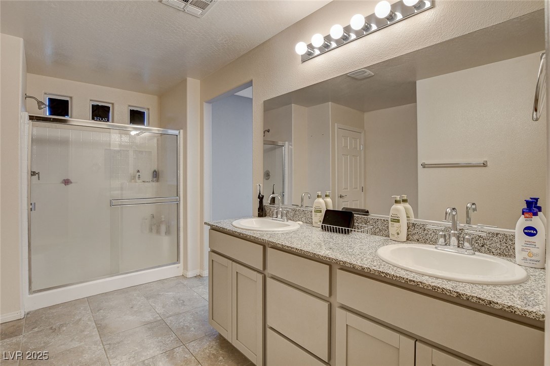 7246 Dazzle Point Street