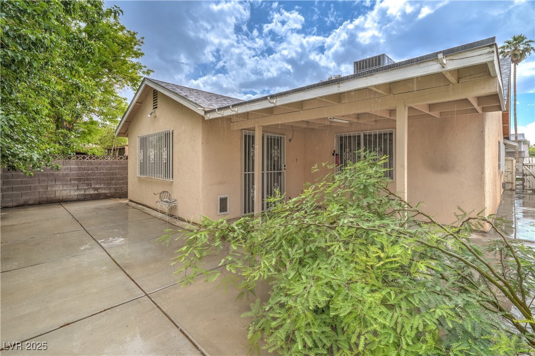 1574 Teardrop Street