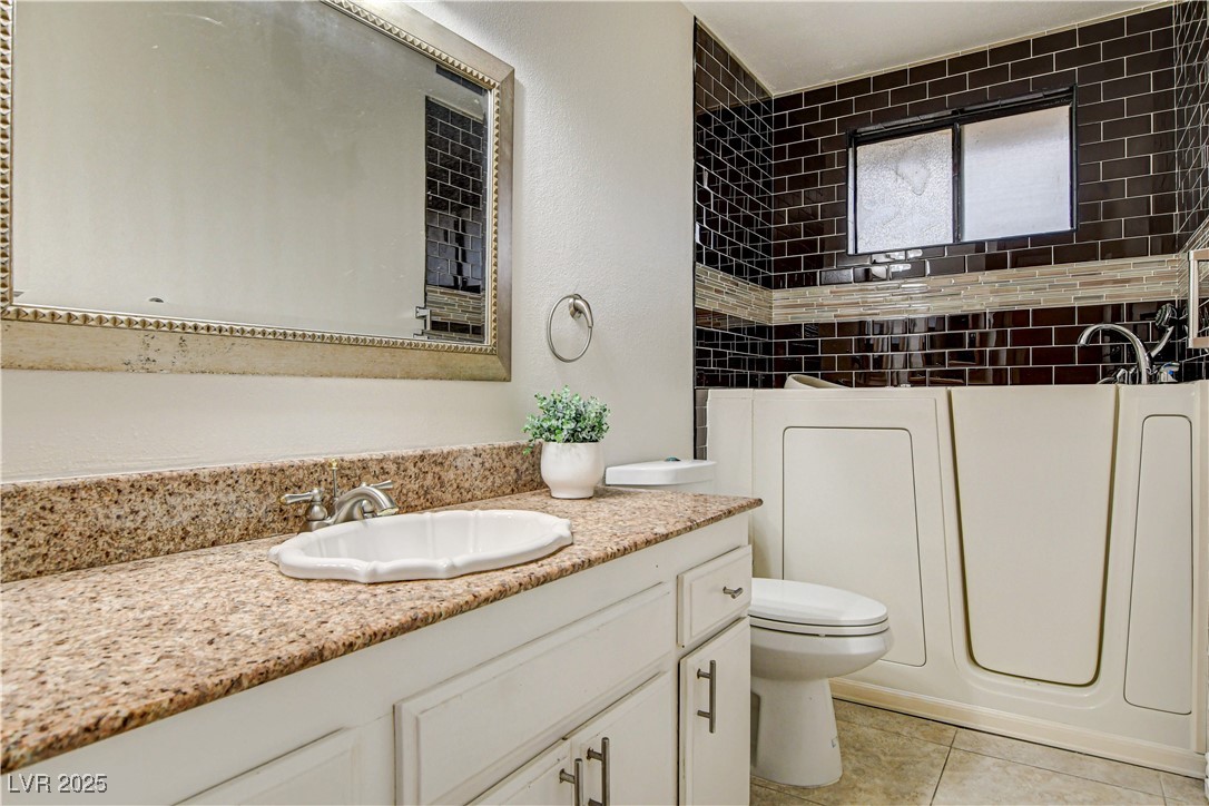 3575 West Robindale Road