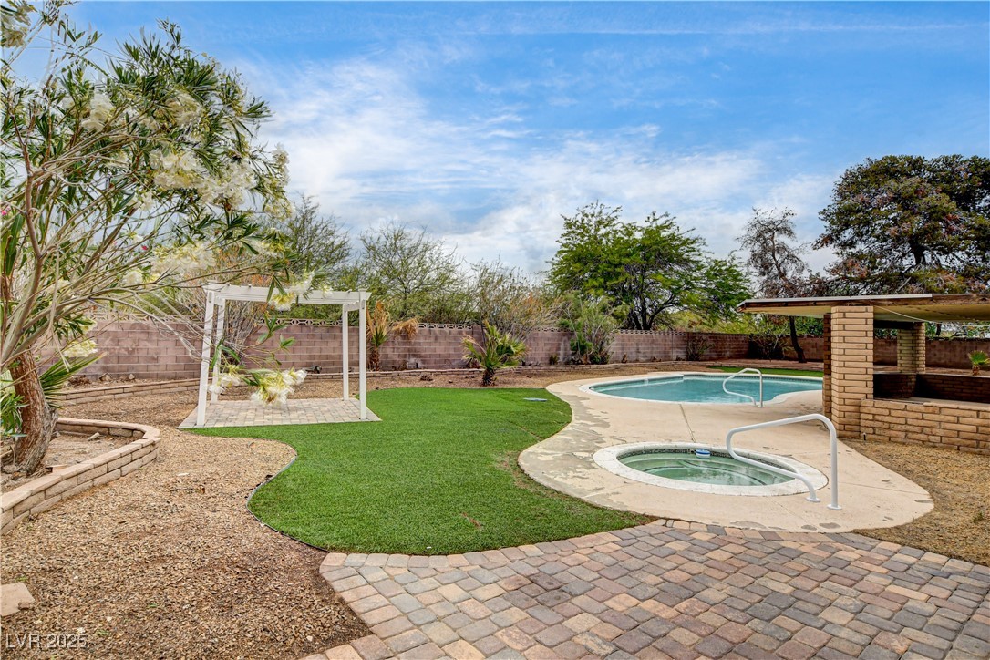 3575 West Robindale Road