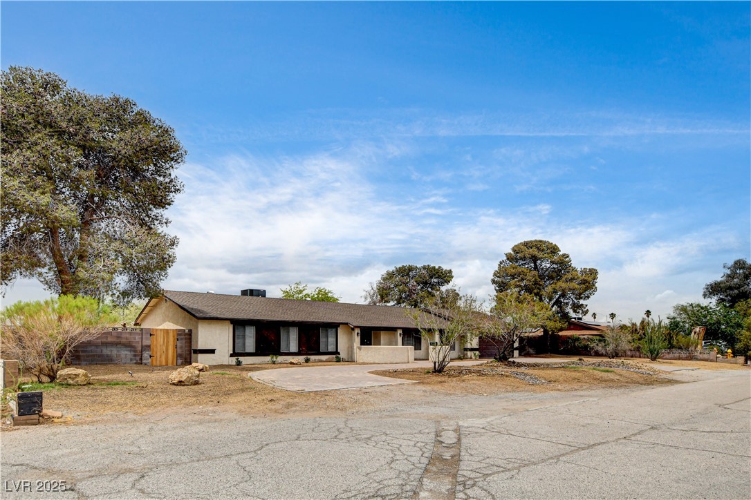 3575 West Robindale Road