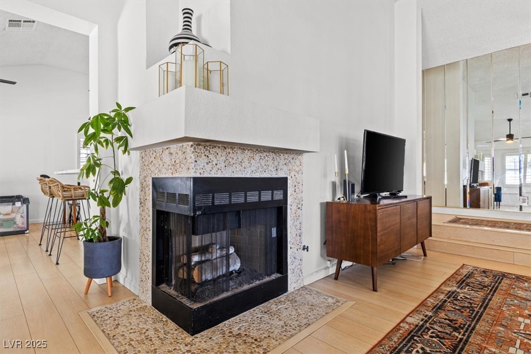 2513 Aberdeen Lane