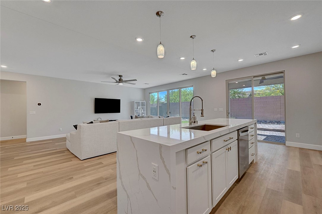 5477 Vespertine Moon Avenue