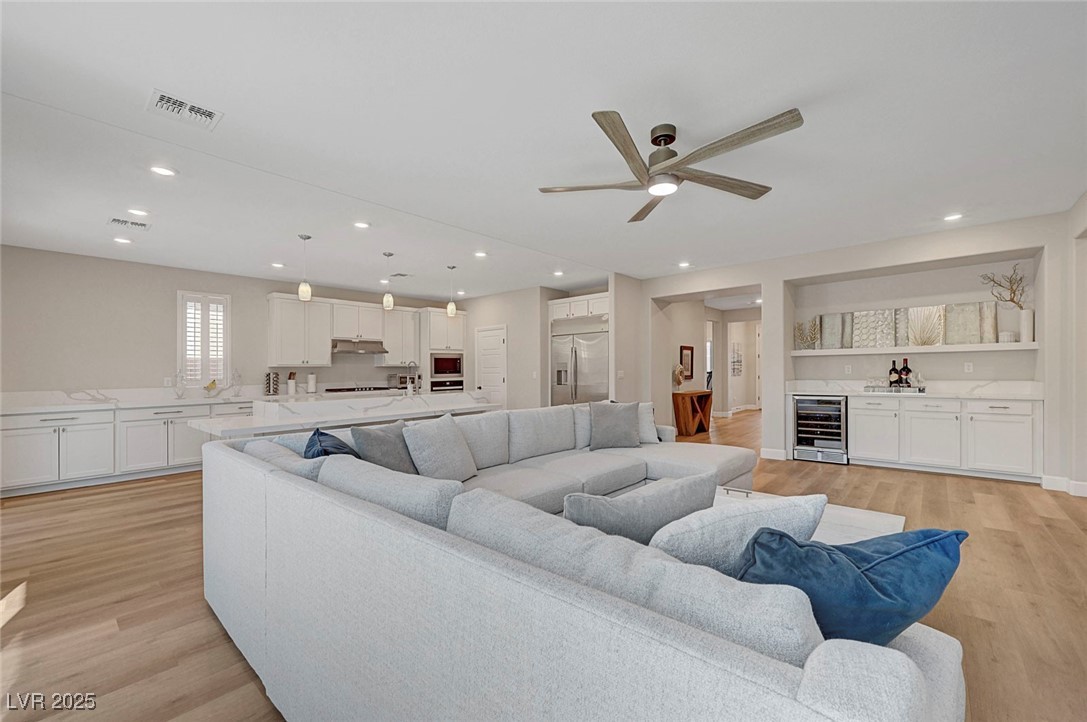 5477 Vespertine Moon Avenue
