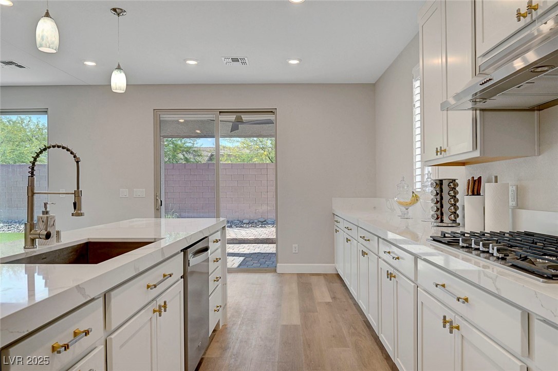 5477 Vespertine Moon Avenue