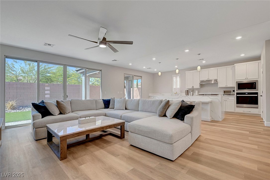 5477 Vespertine Moon Avenue