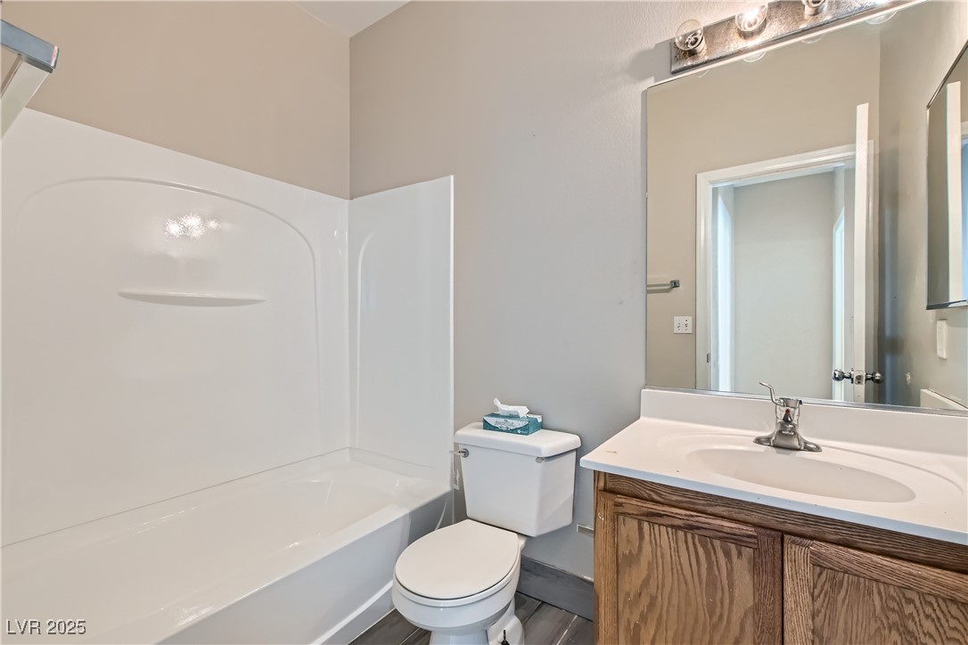 5915 Nuevo Leon Street 8