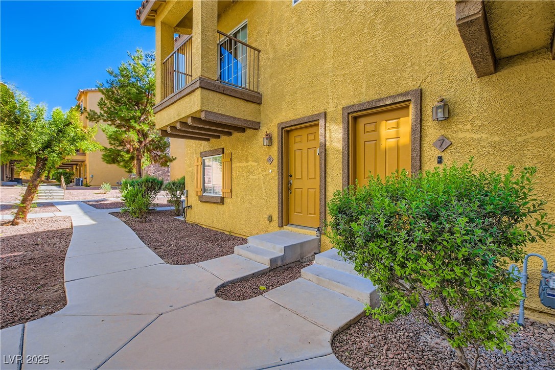 5915 Nuevo Leon Street 8