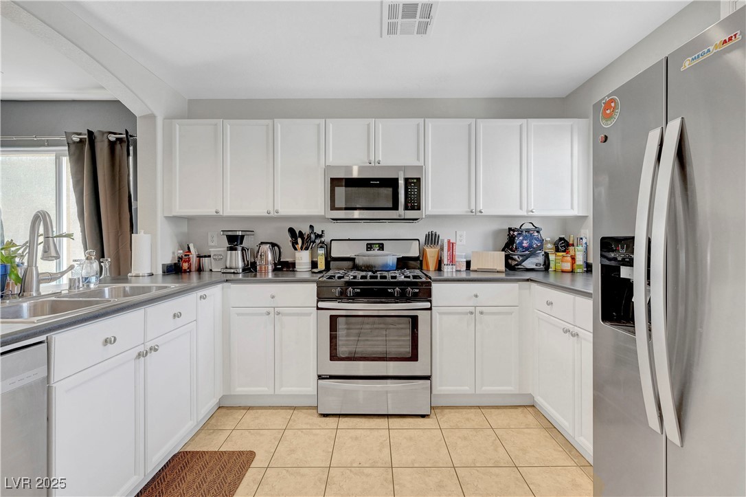 9065 Adorable Avenue