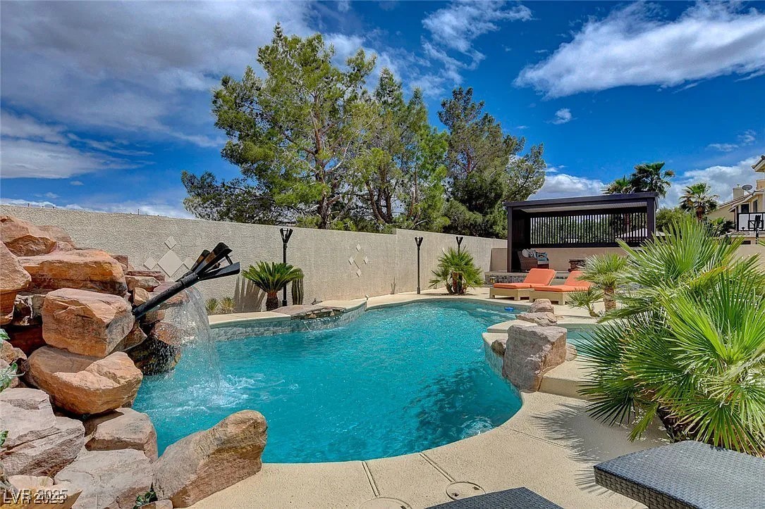 11072 Pentland Downs Street