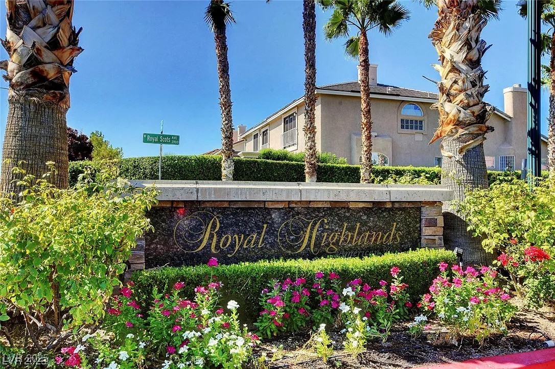 11072 Pentland Downs Street