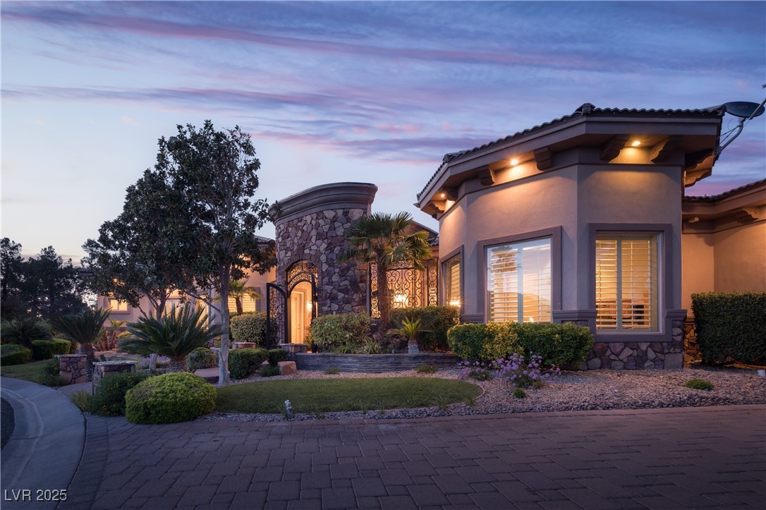 8620 West La Madre Way