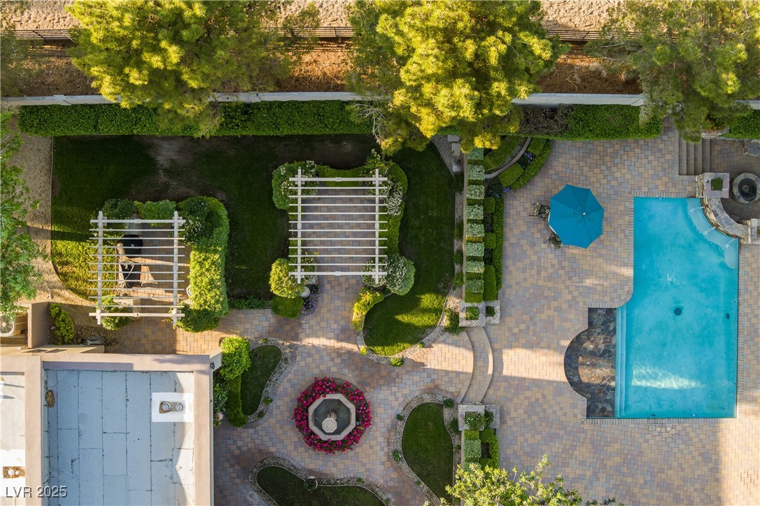 8620 West La Madre Way