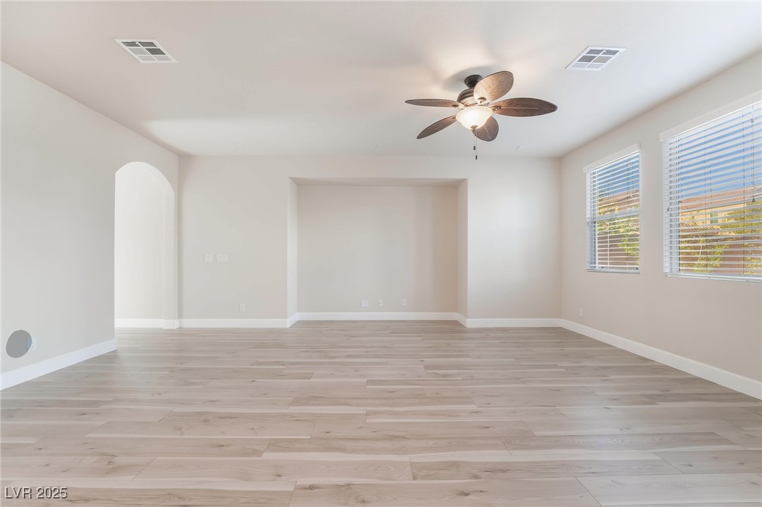 7083 Seat Wall Road