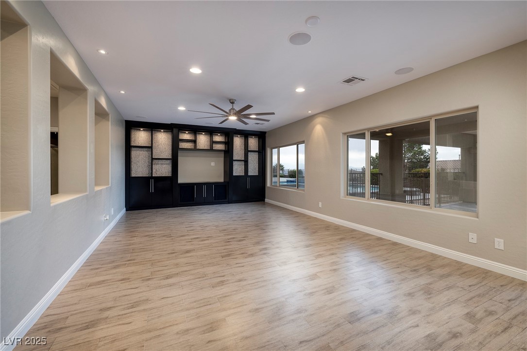 2900 Valvent Court