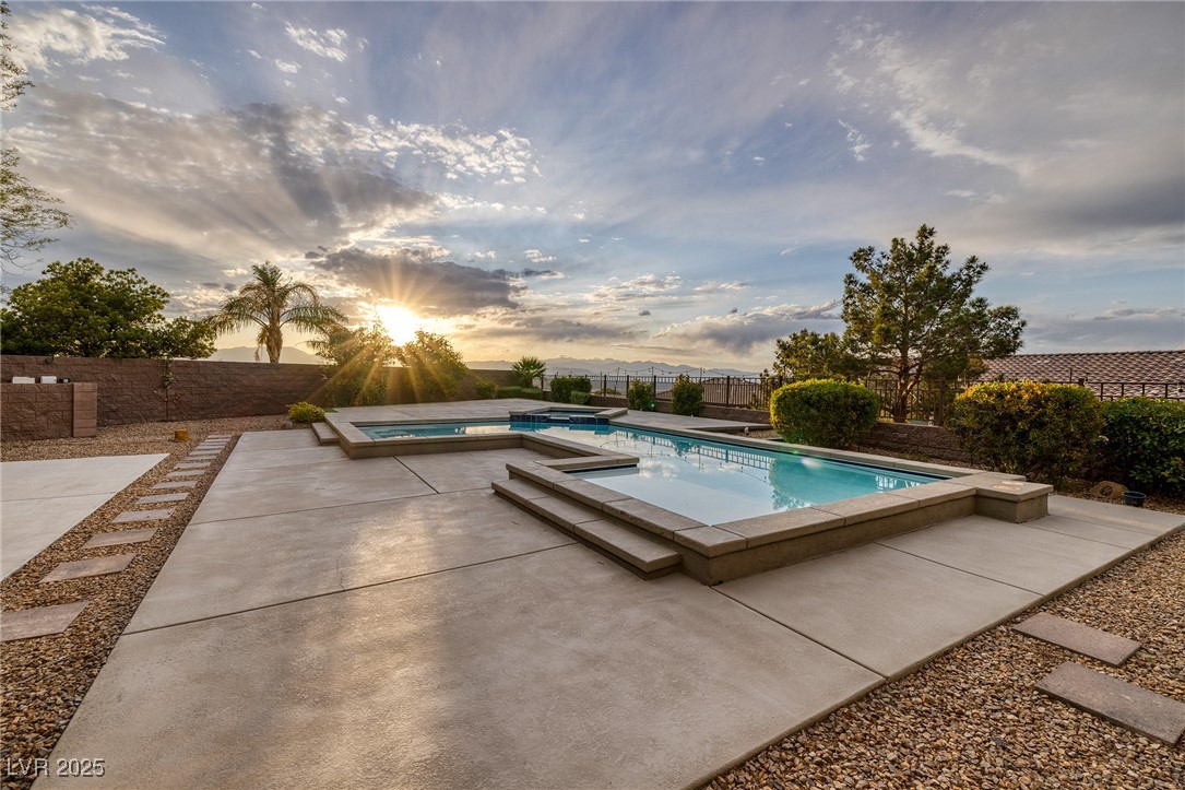 2900 Valvent Court