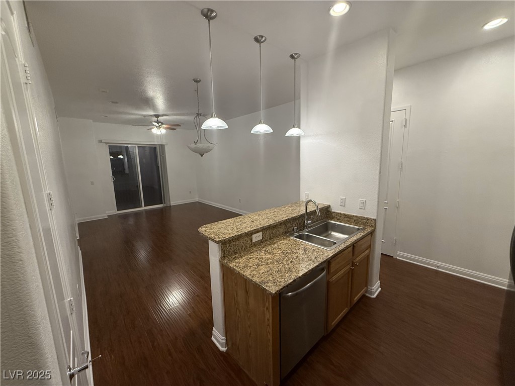 26 SERENE Avenue 325