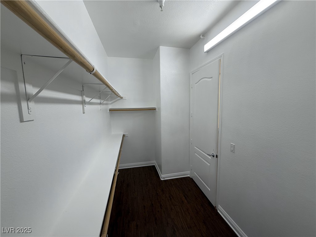 26 SERENE Avenue 325