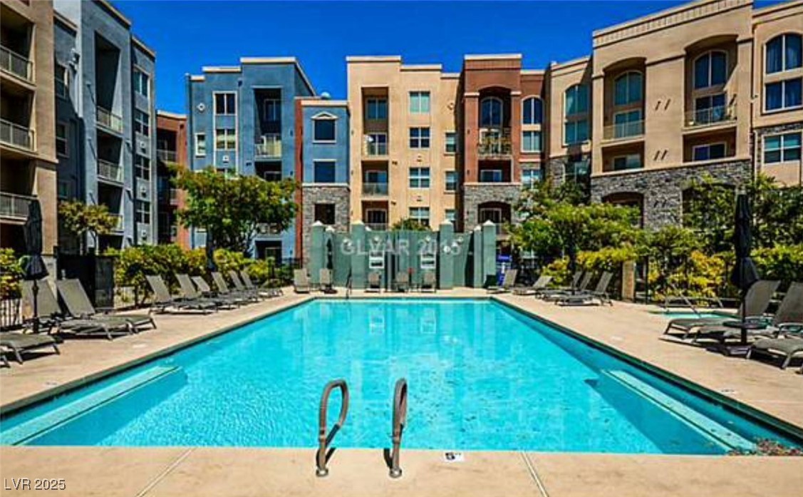 26 SERENE Avenue 325