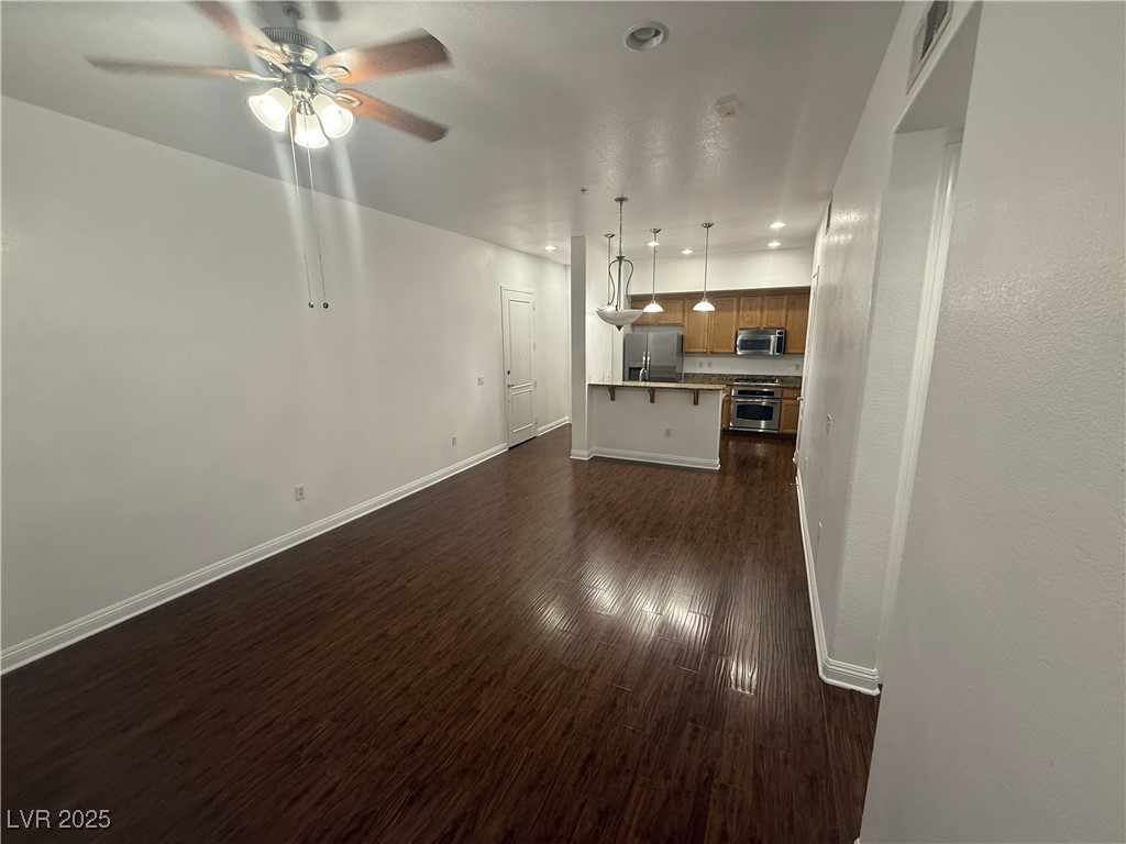 26 SERENE Avenue 325