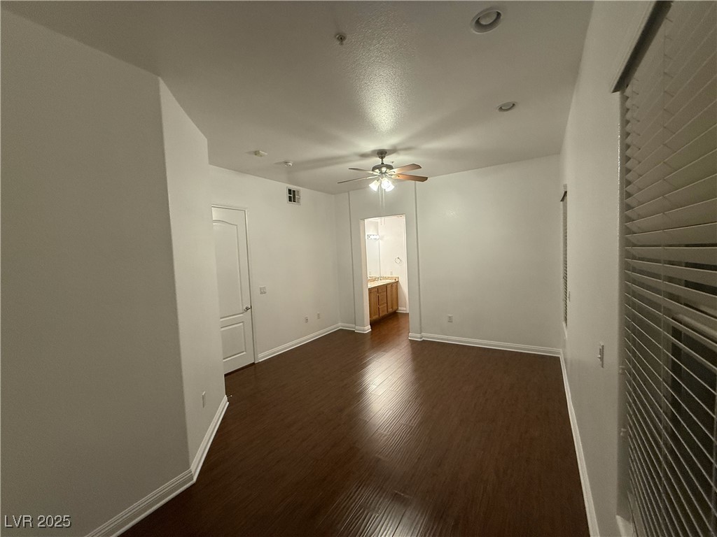 26 SERENE Avenue 325