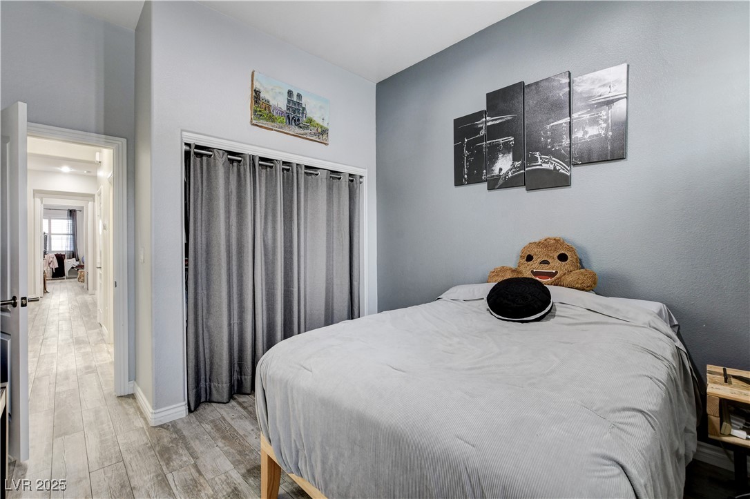 9349 Olympia Falls Avenue