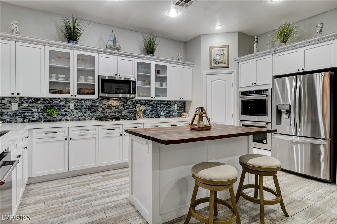 9349 Olympia Falls Avenue