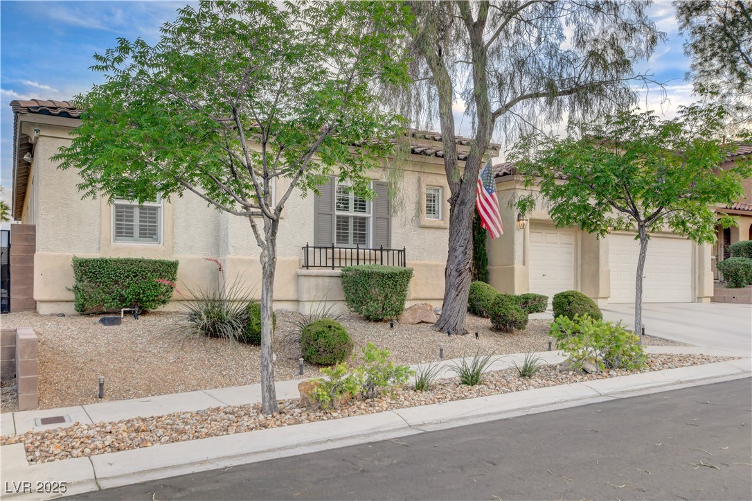 9349 Olympia Falls Avenue