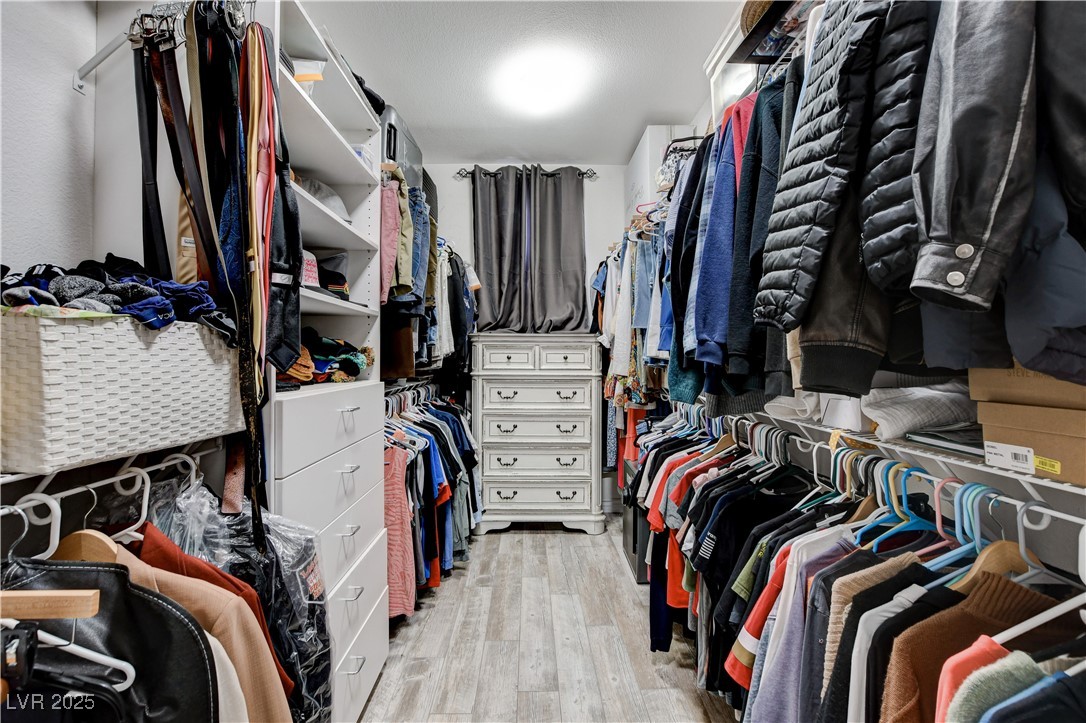 9349 Olympia Falls Avenue