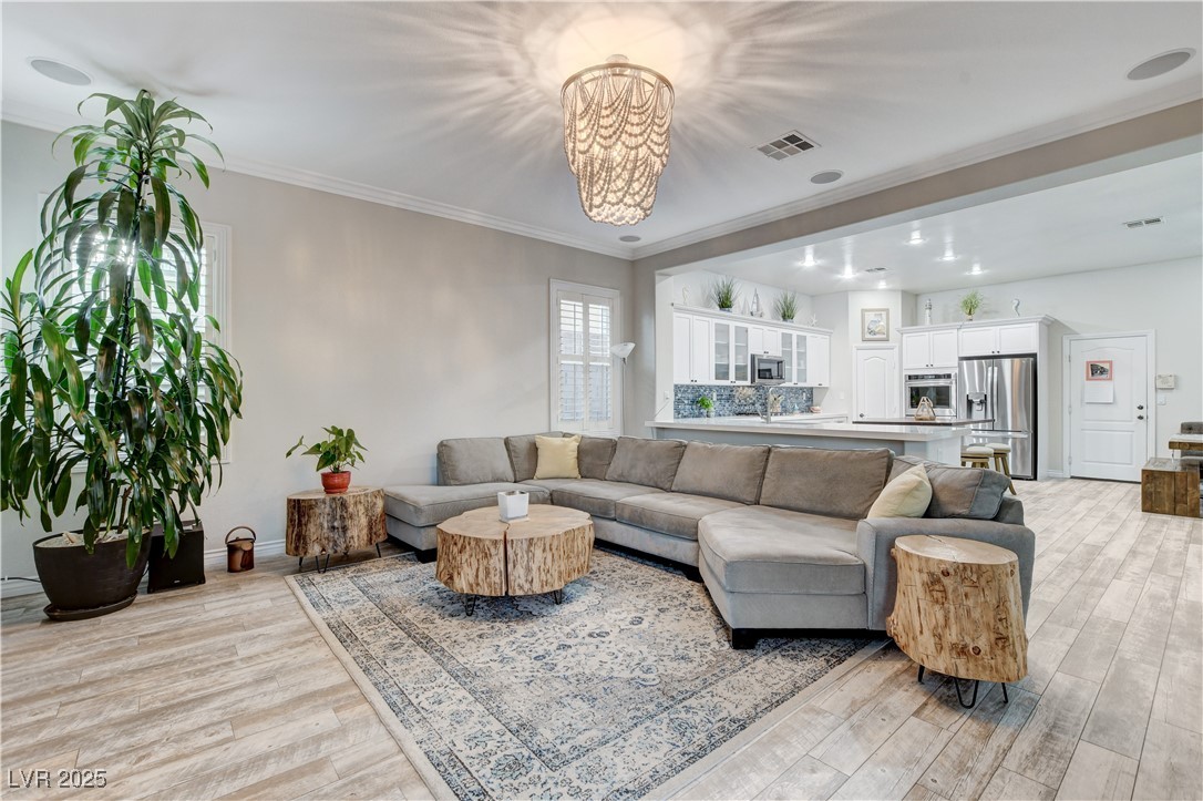 9349 Olympia Falls Avenue