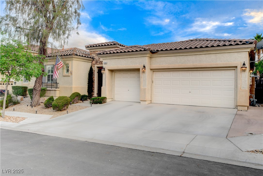 9349 Olympia Falls Avenue