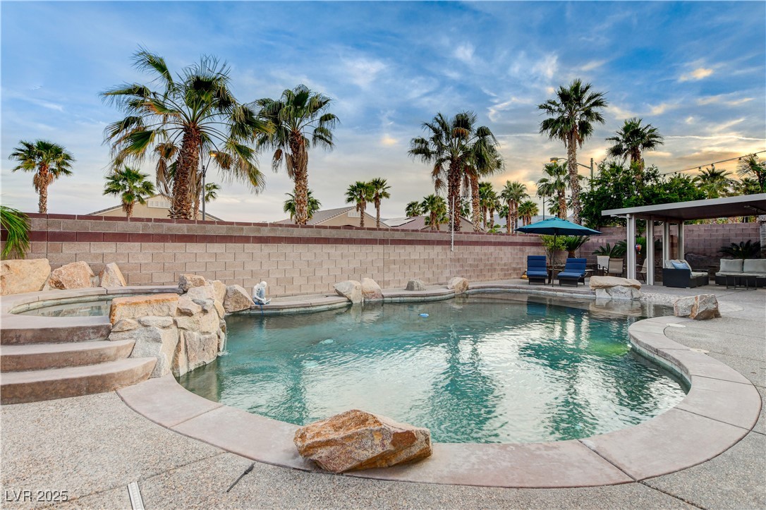 9349 Olympia Falls Avenue