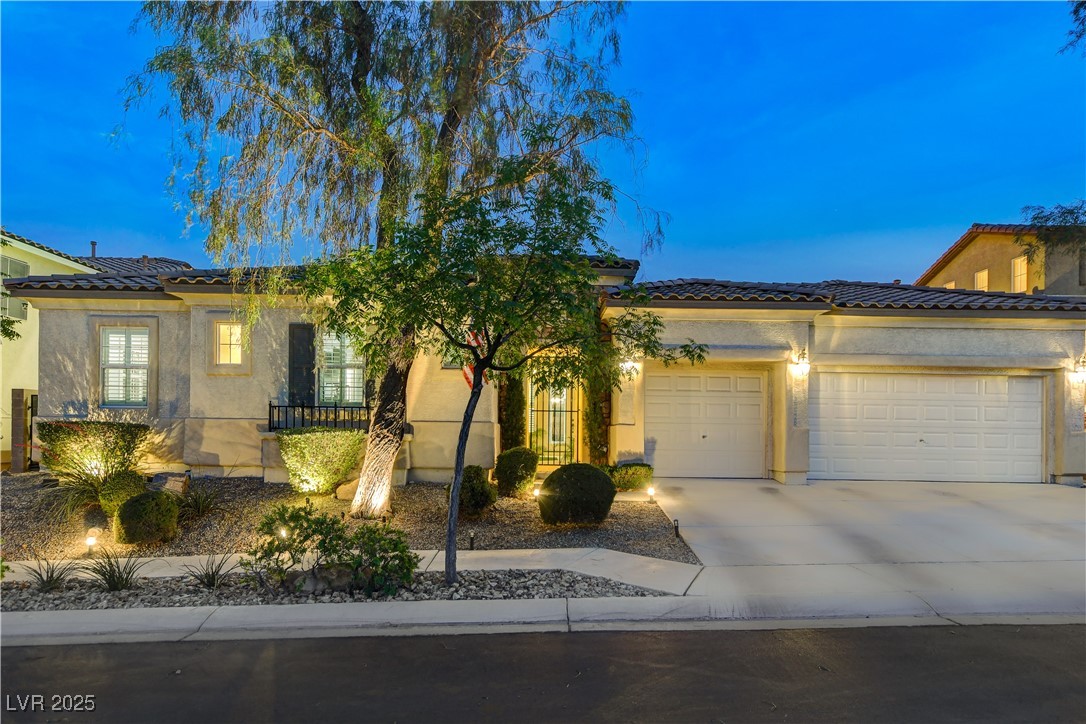 9349 Olympia Falls Avenue