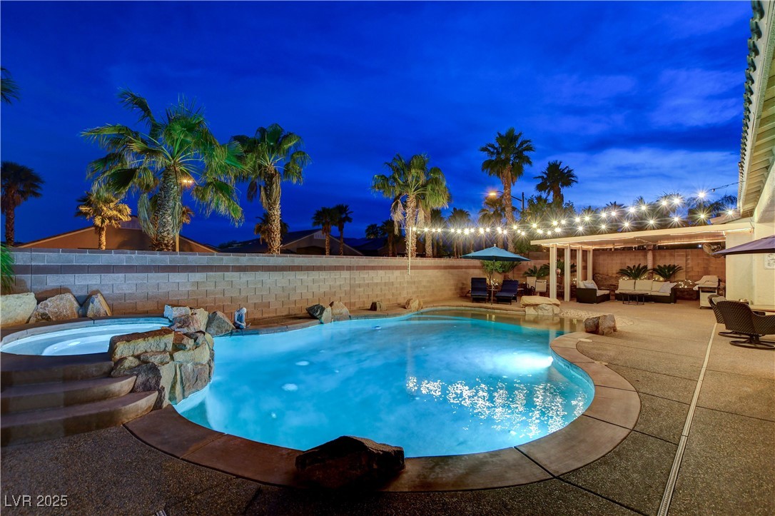 9349 Olympia Falls Avenue