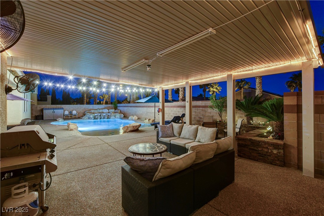 9349 Olympia Falls Avenue