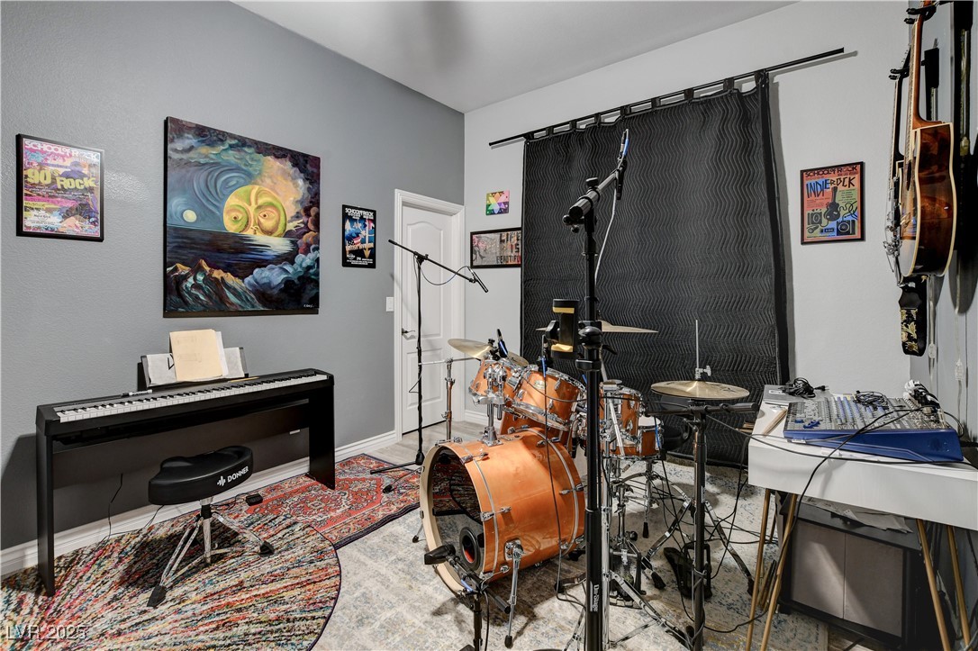 9349 Olympia Falls Avenue