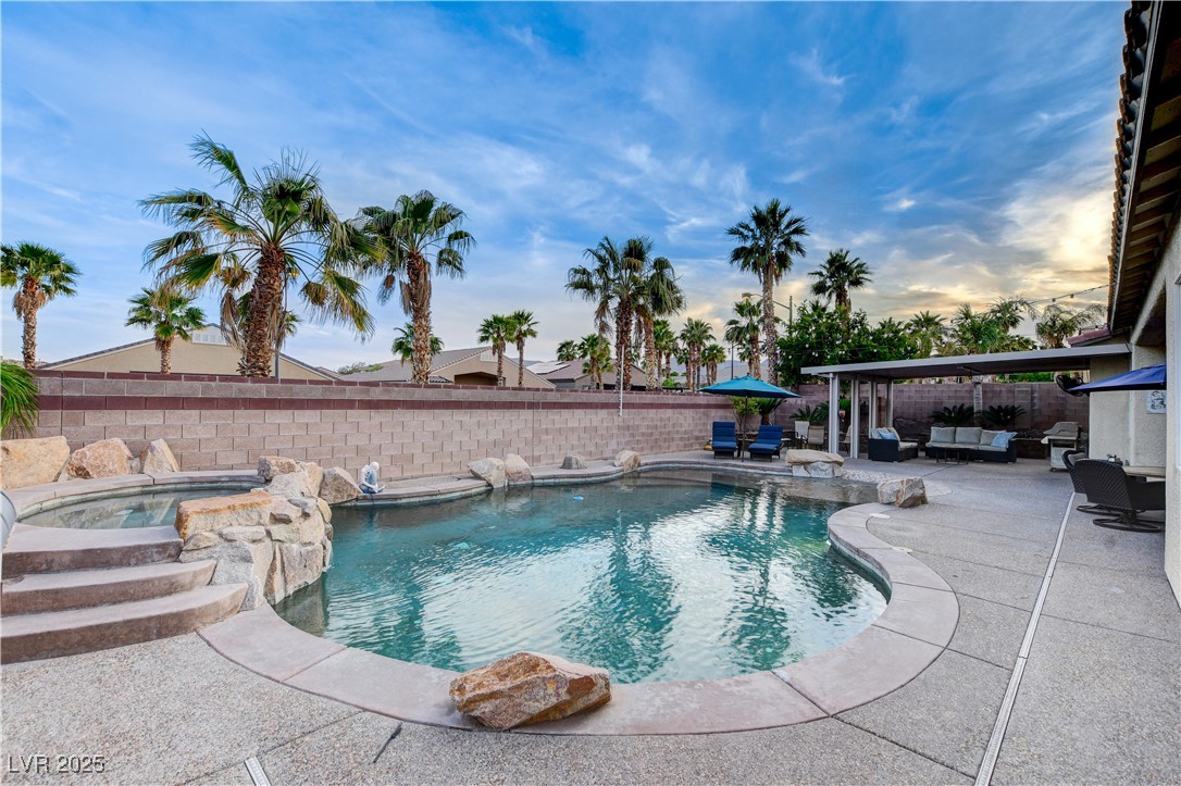 9349 Olympia Falls Avenue