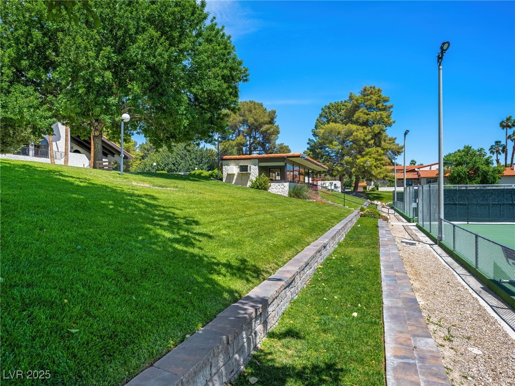 2104 Plaza De La Candela