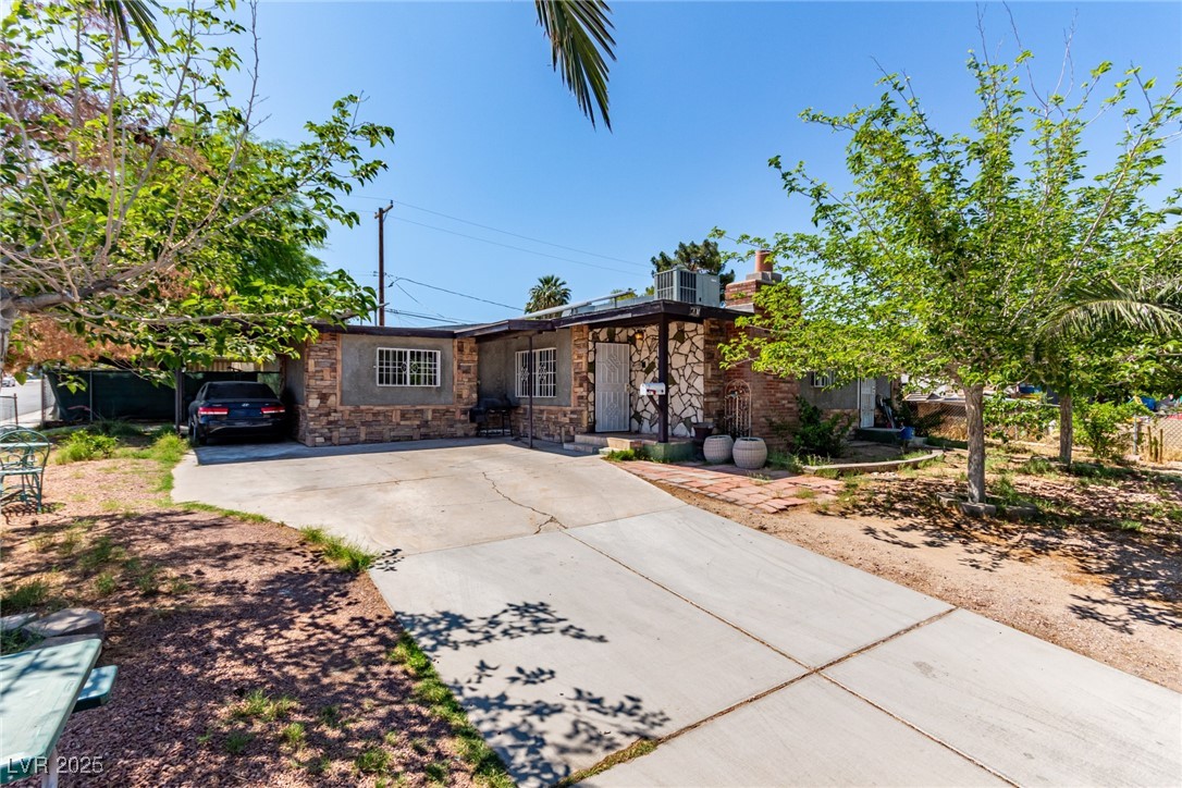 201 Cervantes Street
