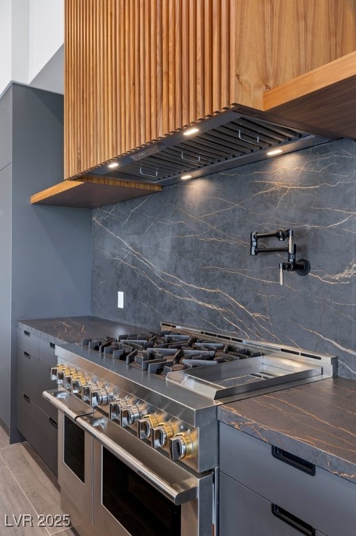 1 Costa Del Sol Court