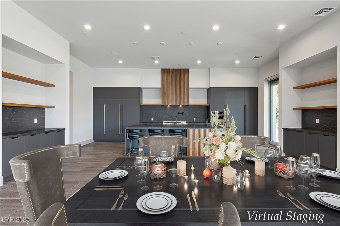 1 Costa Del Sol Court