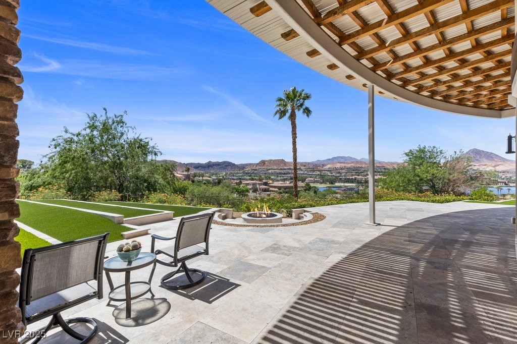 1 Costa Del Sol Court