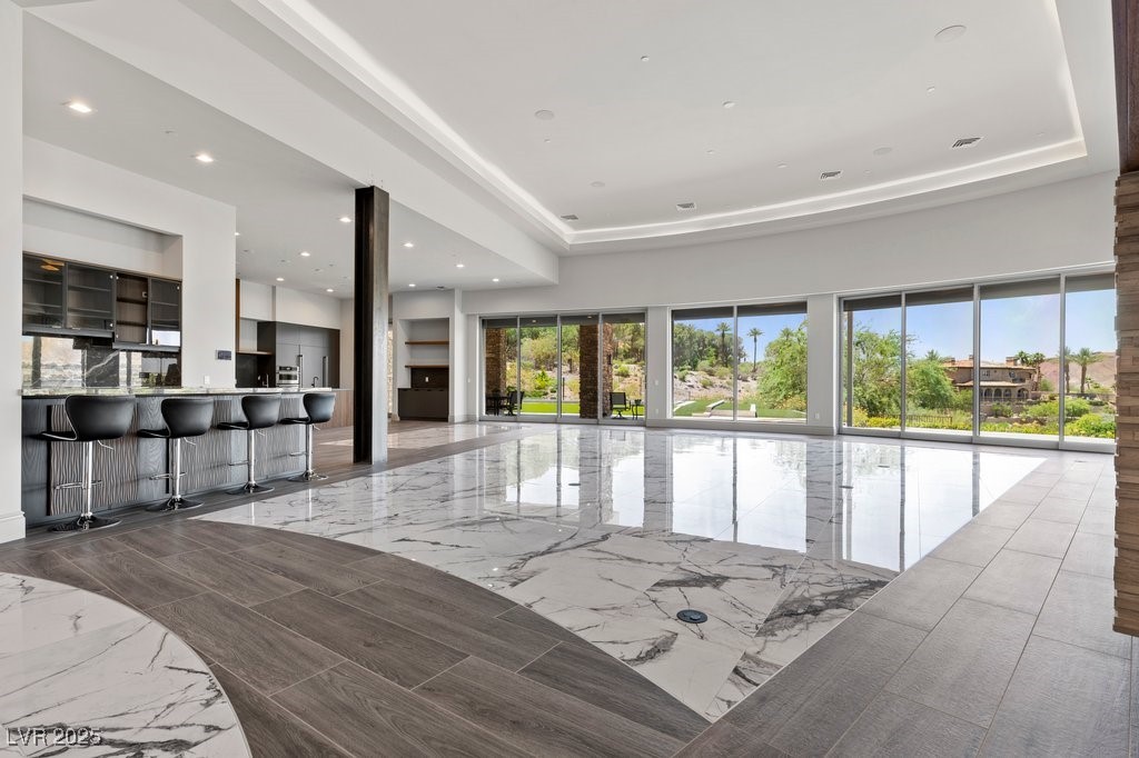 1 Costa Del Sol Court