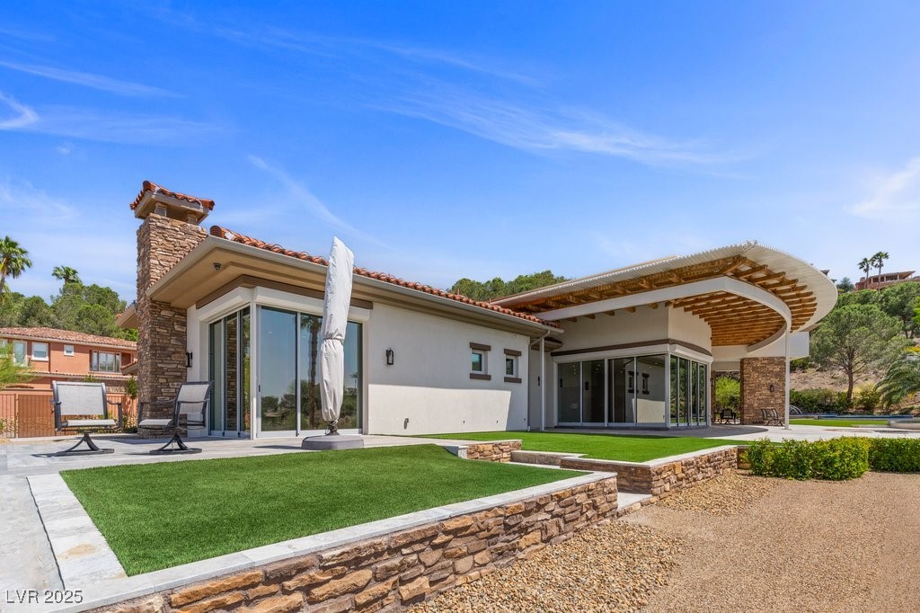 1 Costa Del Sol Court